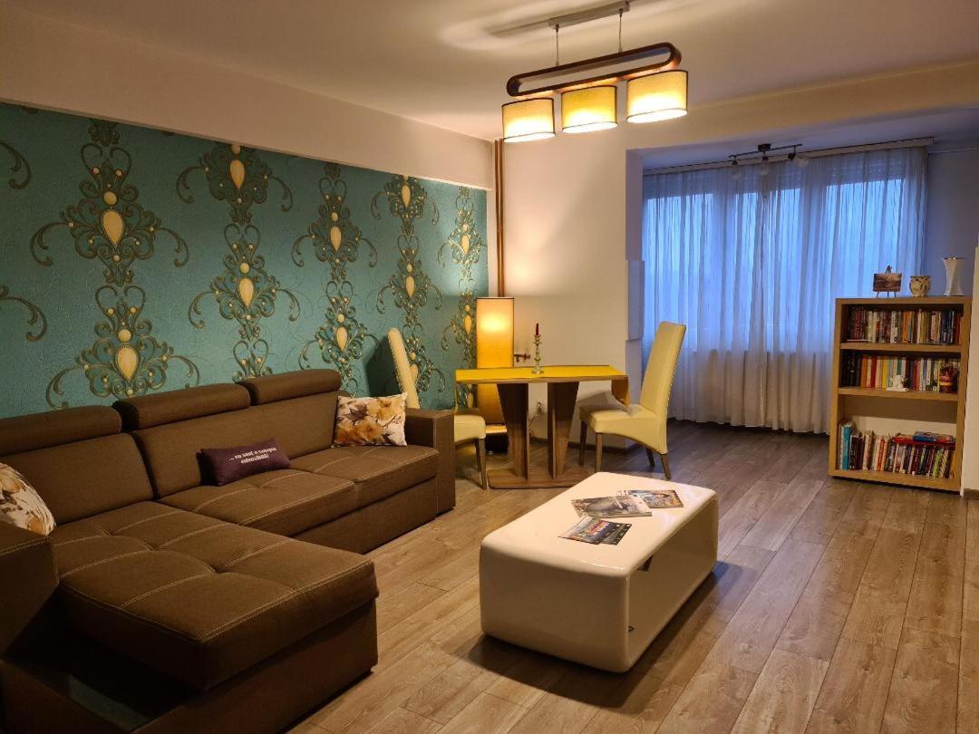 Central Cosy Apart Oradea Apartment ภายนอก รูปภาพ